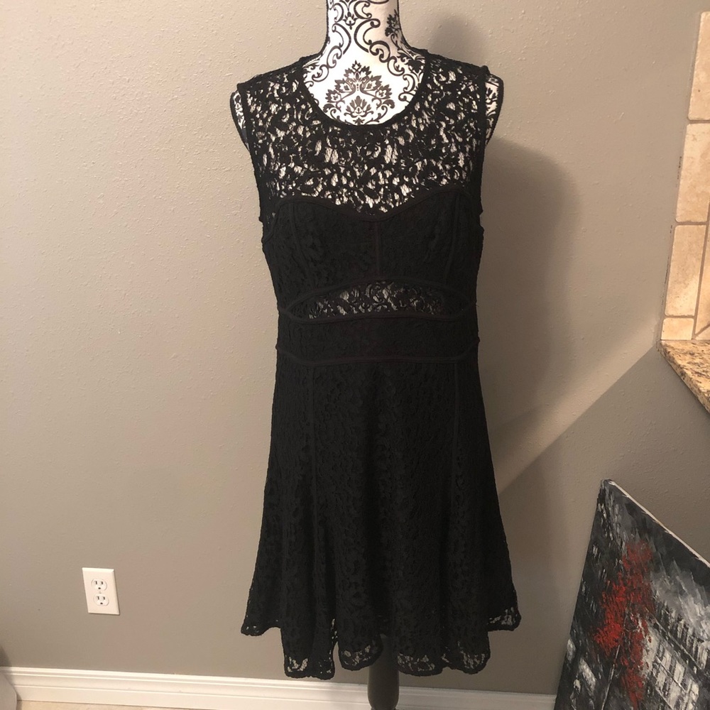 VS 12 Black Lace Dress